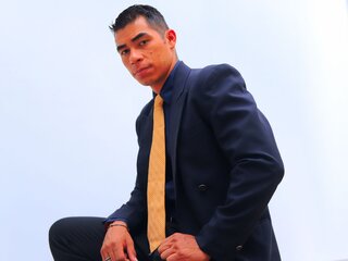 Livesex camshow MichaelBrowns